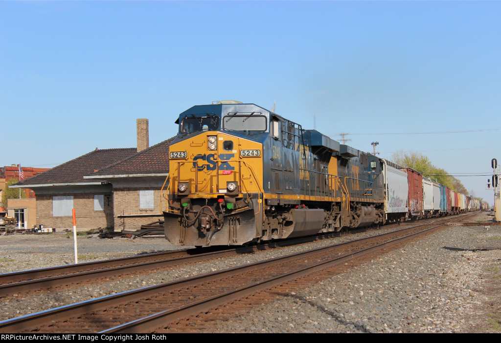 CSX 5243 & CSX 242